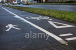 on-pavement-cycle-lane-along-sevenoaks-way-brolmey-dptpge.jpg